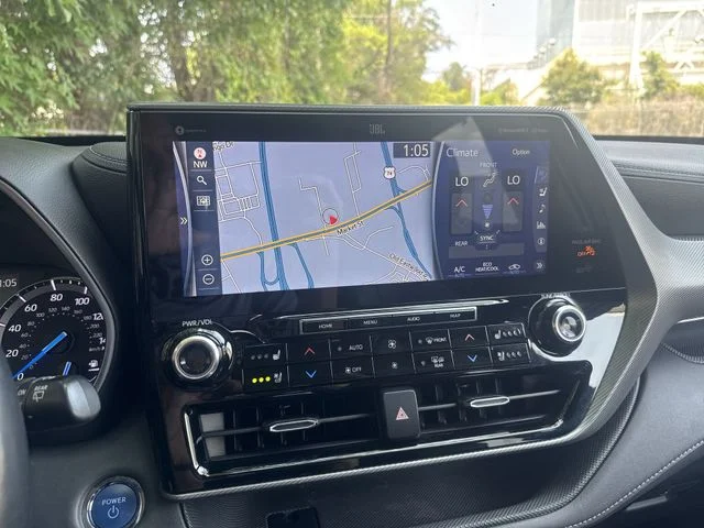Used 2022  Toyota Platinum image 24