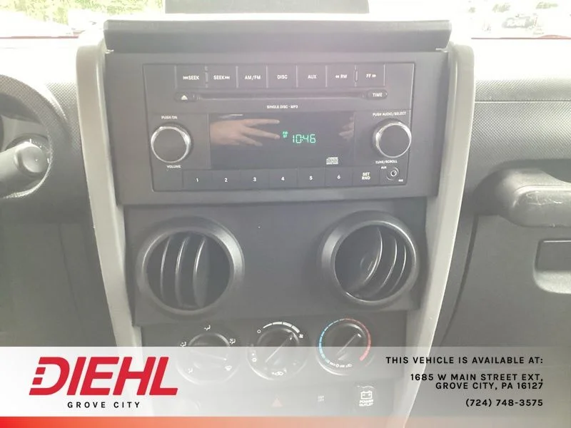 Used 2008 Red Jeep X image 18