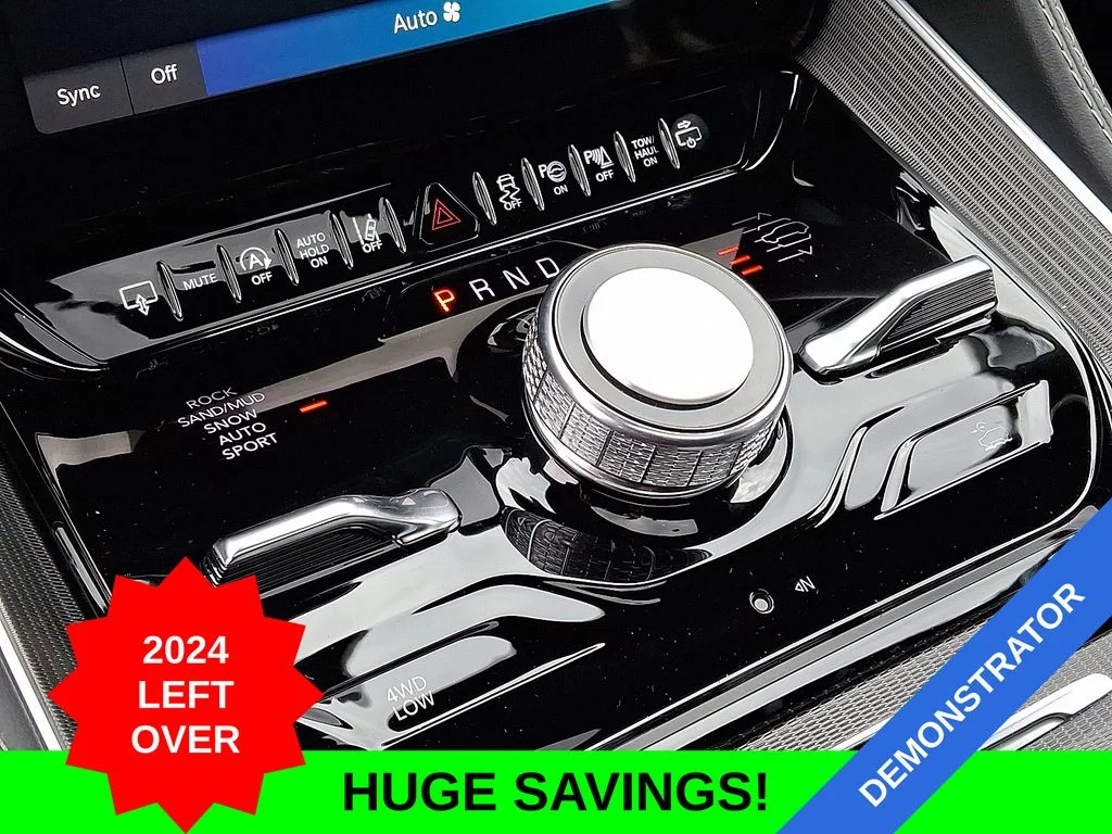 New 2024 Silver-Zynith Exterior Paint Jeep Series II image 12