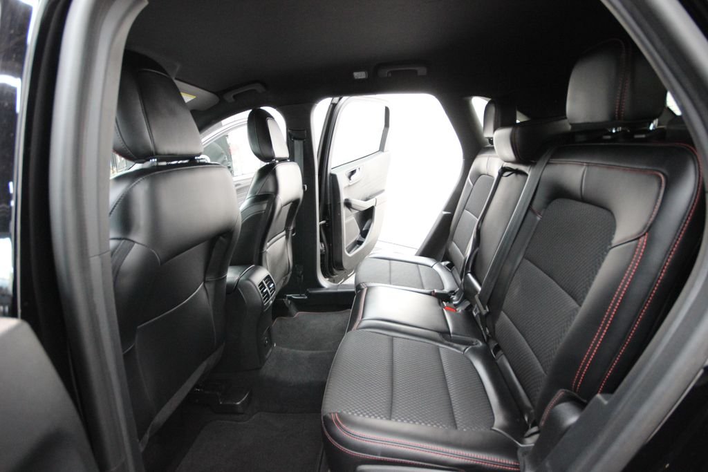 Used 2023 Black Ford ST-Line image 24