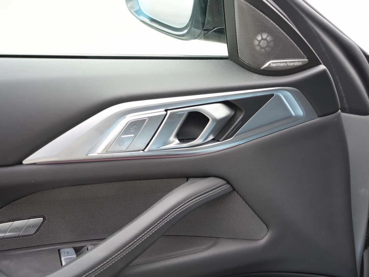New 2026 Space Silver Metallic BMW Competition xDrive image 9