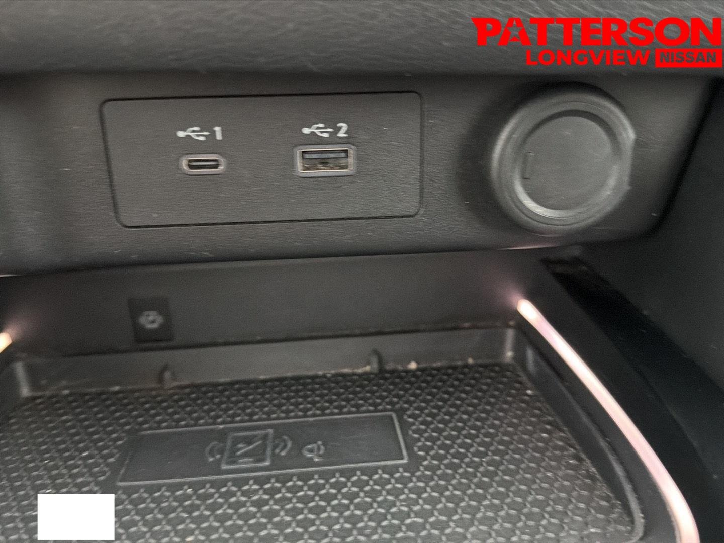 Used 2023 Champagne Silver Metallic Nissan Platinum image 11