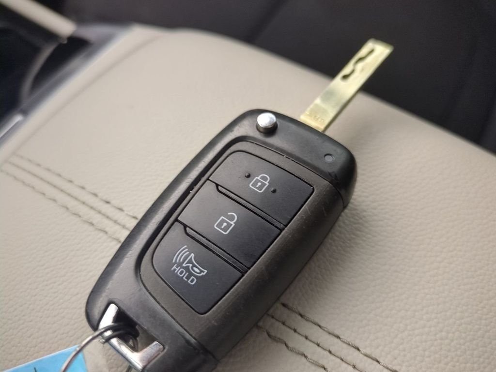 2024 Hyundai Tucson SE - Photo 36