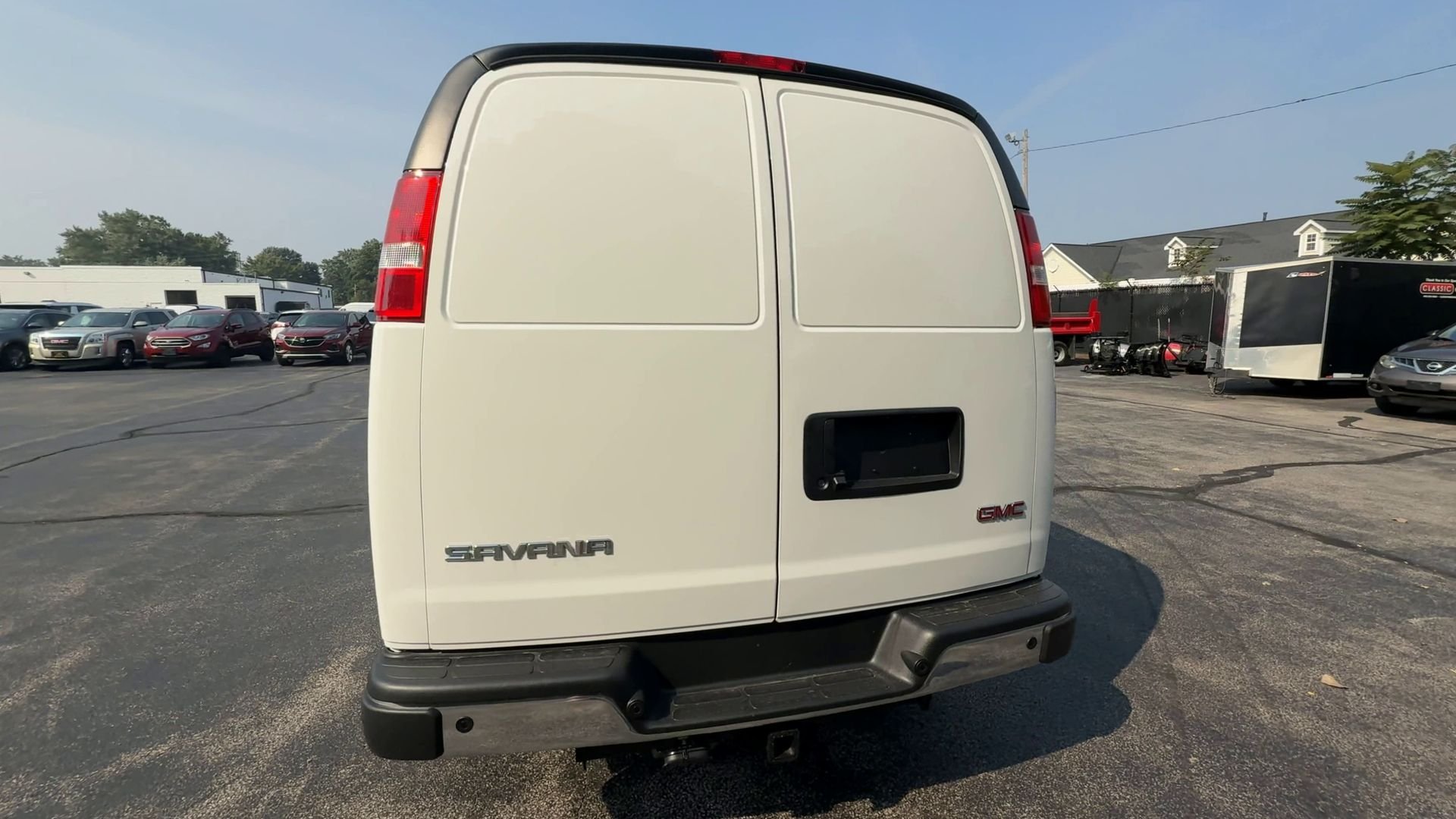 2025 GMC Savana Cargo Work Van - Photo 7