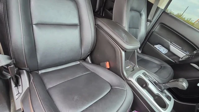 Used 2018 Blue Chevrolet ZR2 image 23