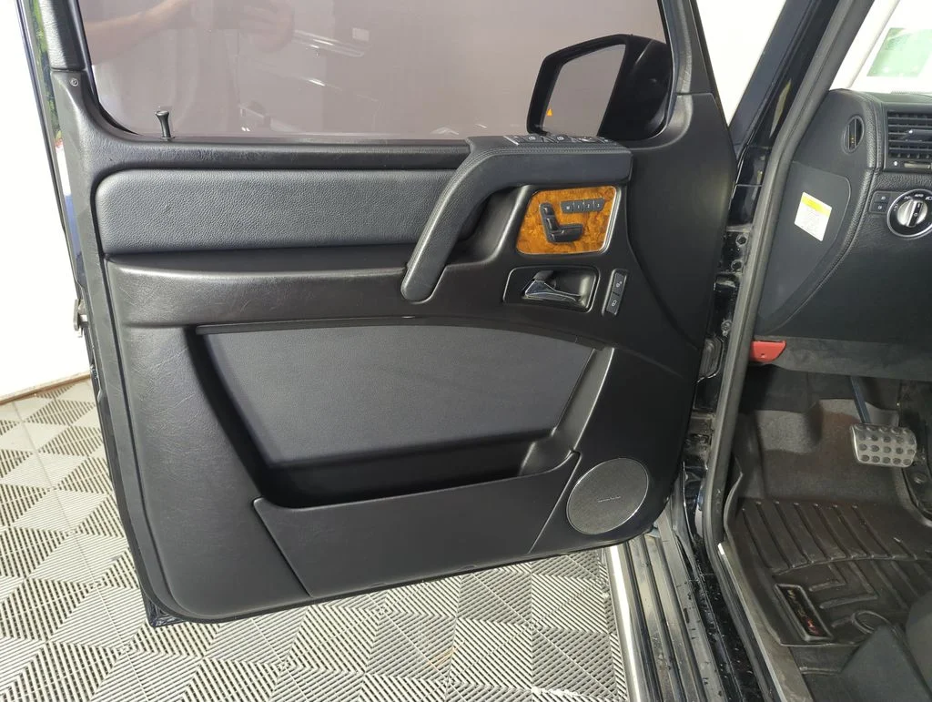 Used 2013  Mercedes-Benz G 550 image 17
