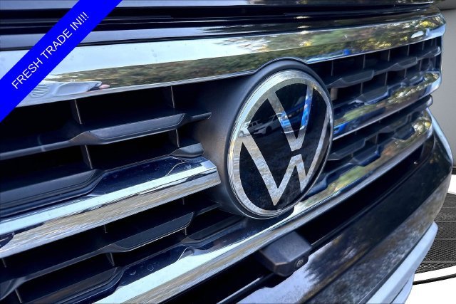 Used 2021 Black Volkswagen SEL Premium image 36