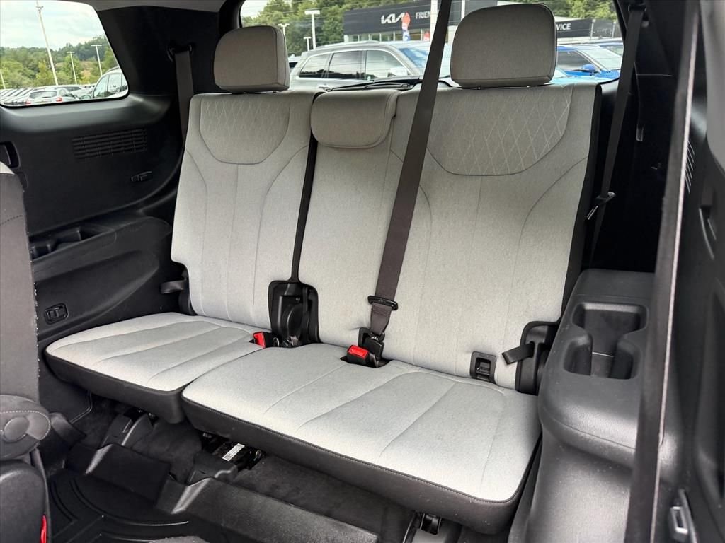 Used 2022 White Hyundai SEL image 10