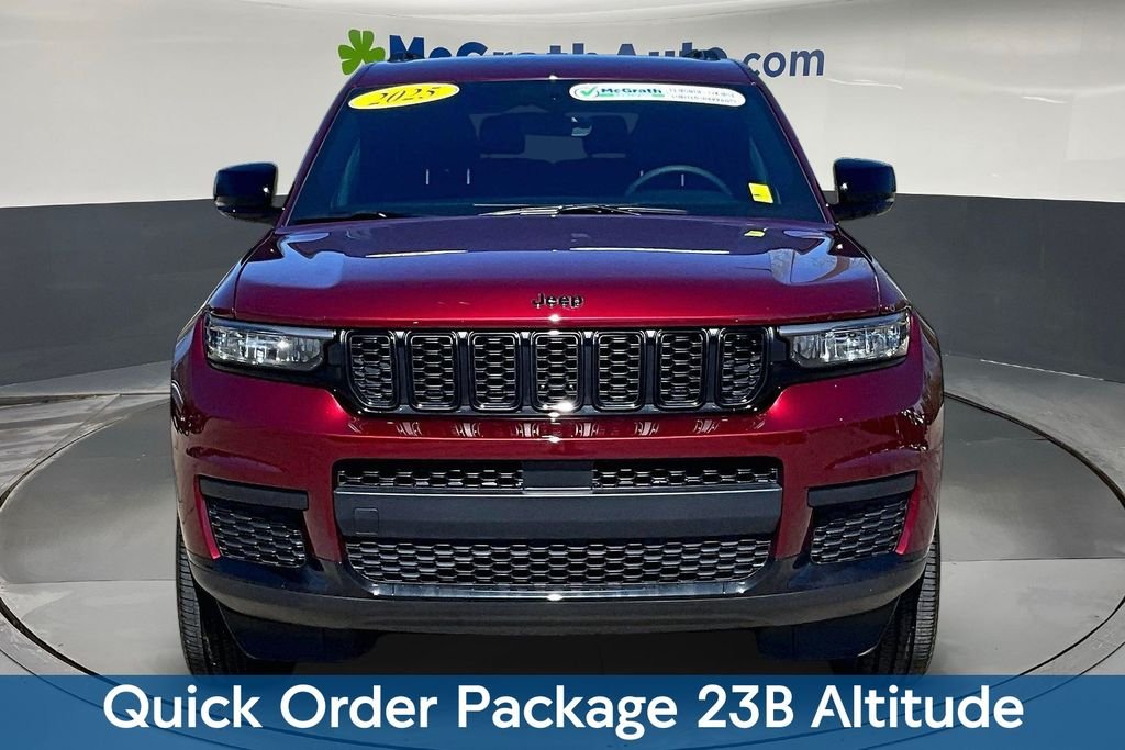 Used 2025 Red Jeep Altitude image 2
