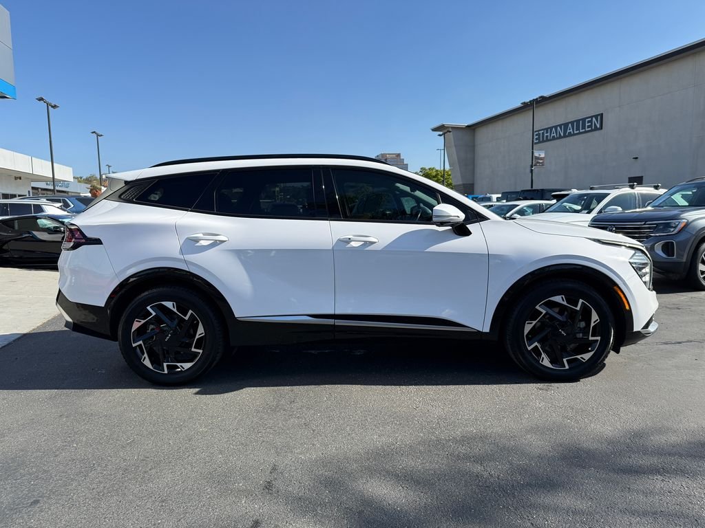 Used 2023 White Kia SX-Prestige image 6