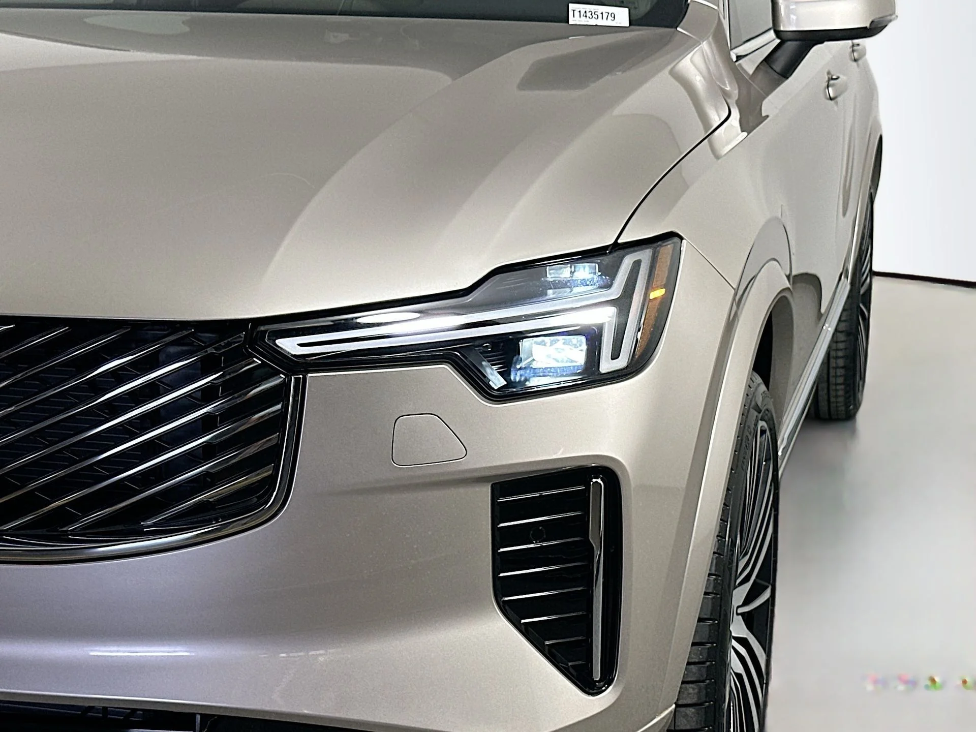 2026 Volvo XC90 Core - Photo 8