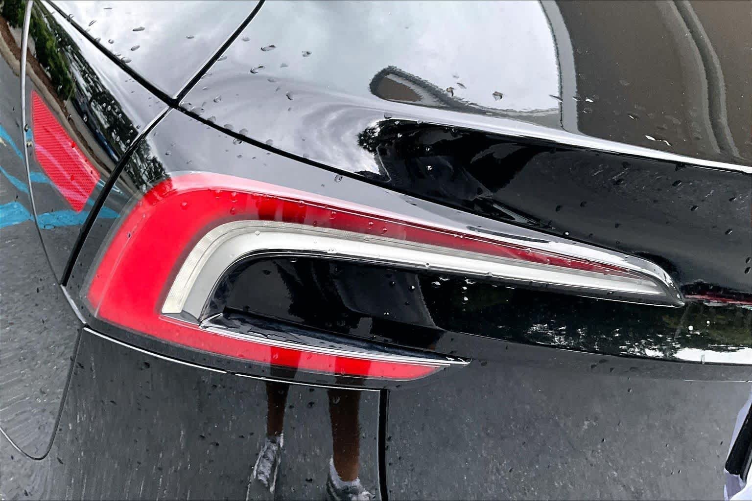 Used 2025  Tesla Long Range image 37