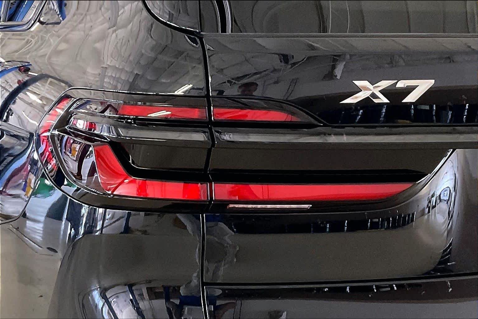 New 2027 Black Sapphire Metallic BMW xDrive40i image 14