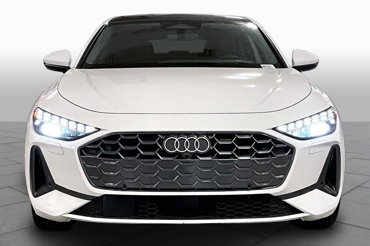 Used 2025 Arkona White Audi Premium Plus image 4