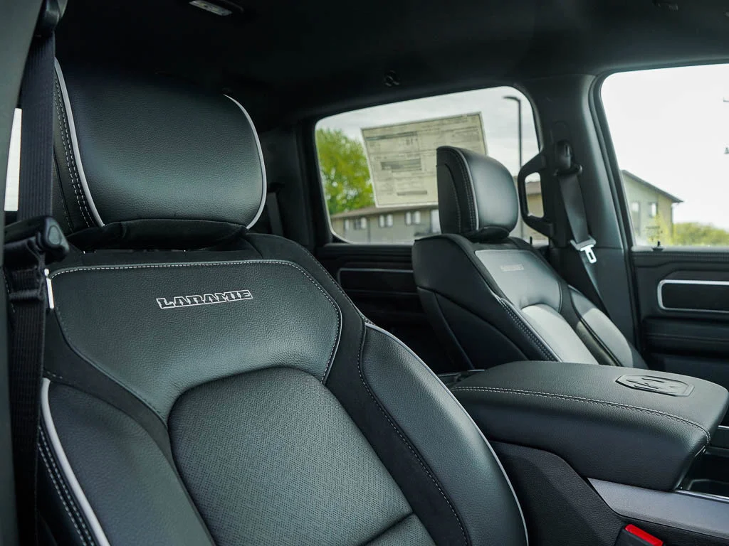 New 2026 Diamond Black Crystal Pearlcoat RAM LARAMIE image 10