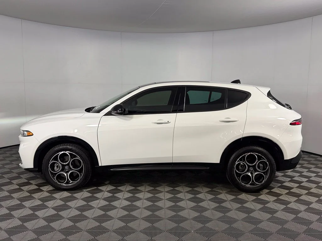 Certified Used 2025 White Alfa Romeo Base image 10