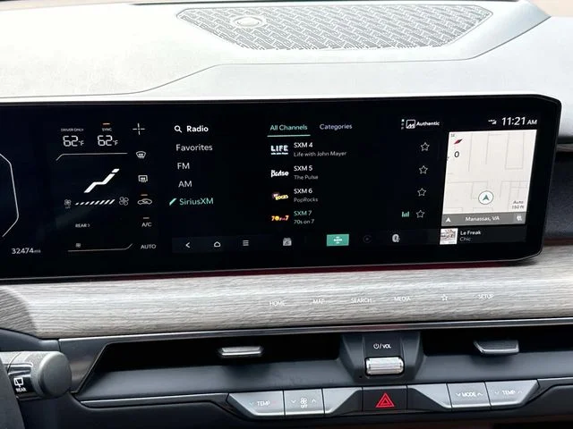 Used 2024  Kia Land image 17