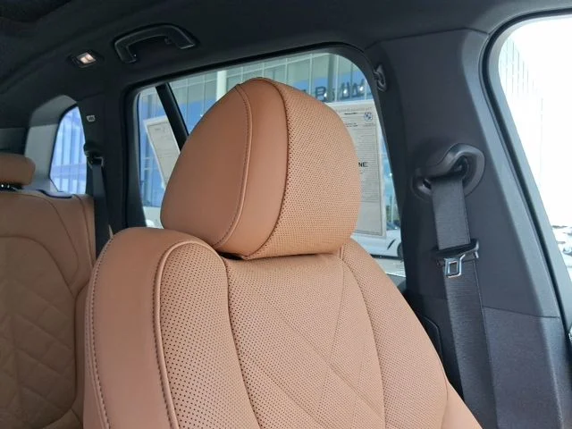 New 2026 Black Sapphire Metallic BMW sDrive40i image 17