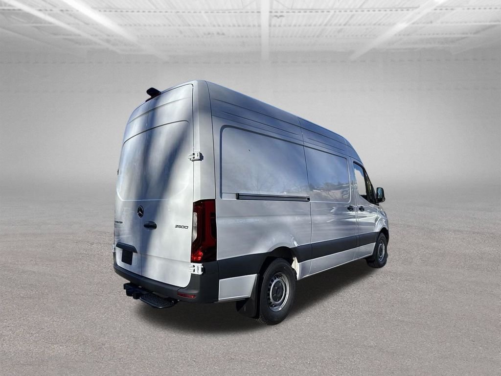 Used 2025 White Mercedes-Benz Cargo 144 WB image 5