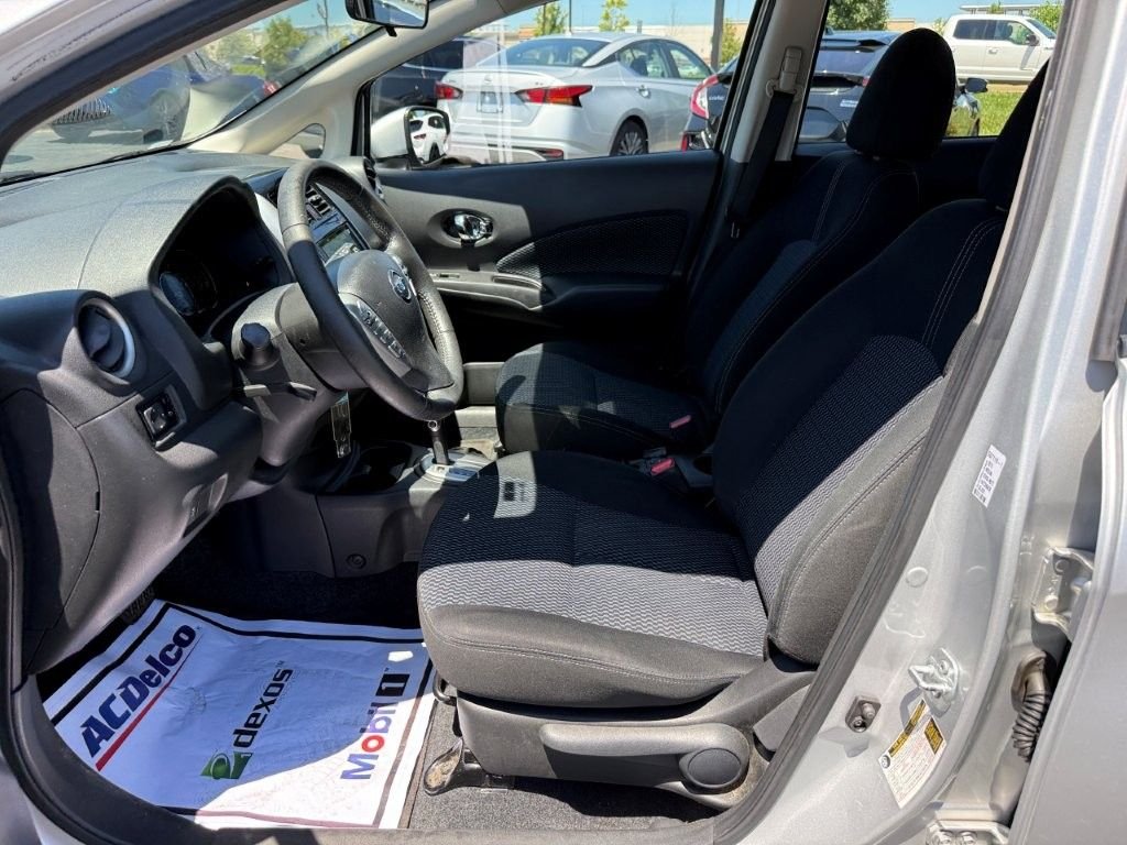 Used 2015 Silver Nissan SV image 12