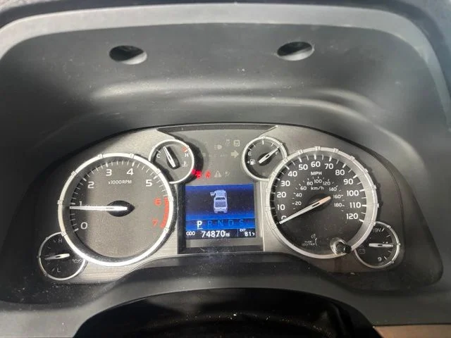 Used 2015 Silver Toyota SR5 image 20