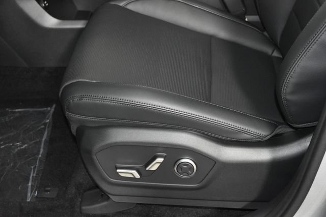 New 2027 Silver Hyundai Limited AWD image 15
