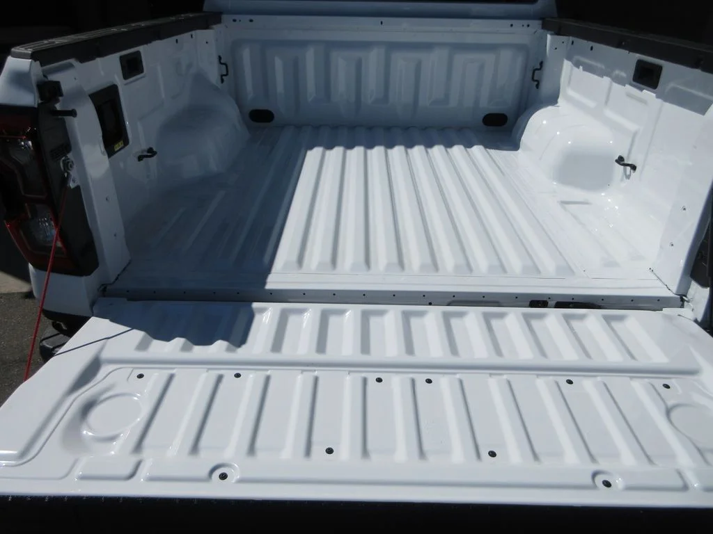 New 2026 Oxford White Ford XLT image 27