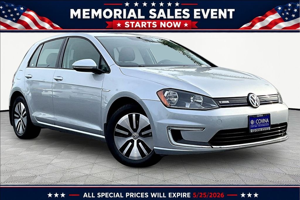 2016 Volkswagen e-Golf e-Golf SE's photo