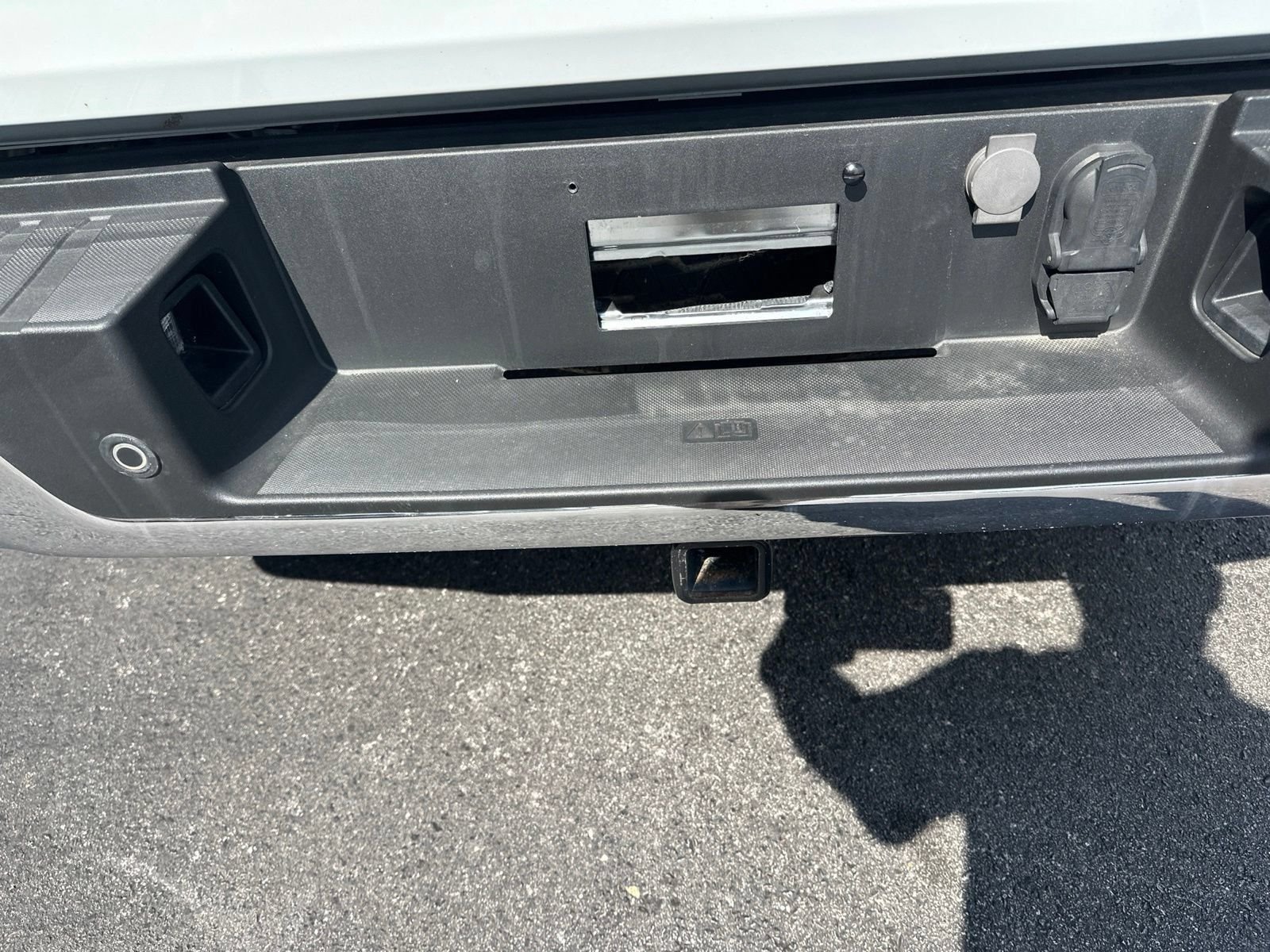 Used 2024 Avalanche Gray Ford XLT image 17