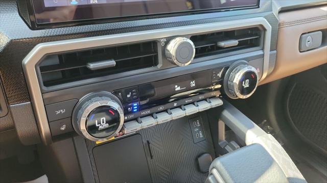 Certified Used 2026 WIND CHILL PEARL Toyota  image 40