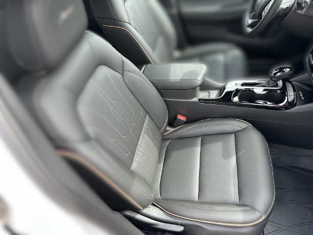 New 2026 WHITE FROST TRICOAT Buick Avenir image 33