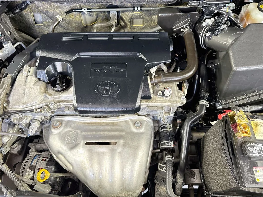 Used 2018 Magnetic Gray Metallic Toyota LE image 34