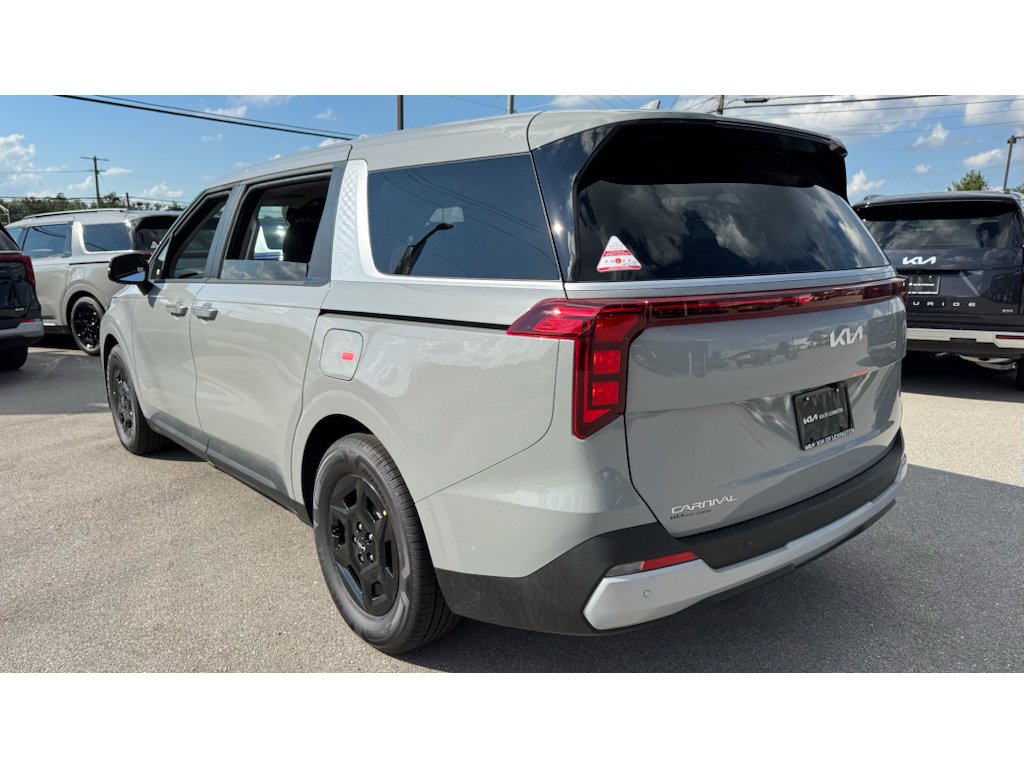New 2027 Ceramic Silver Kia LXS image 25