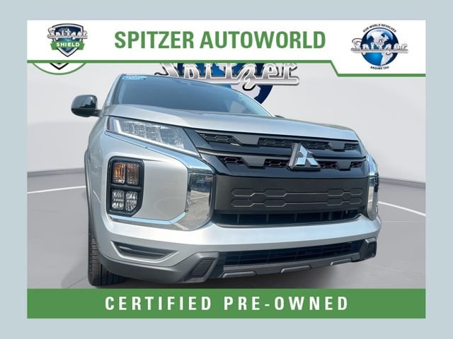 Used 2023  Mitsubishi 2.0 LE image 1