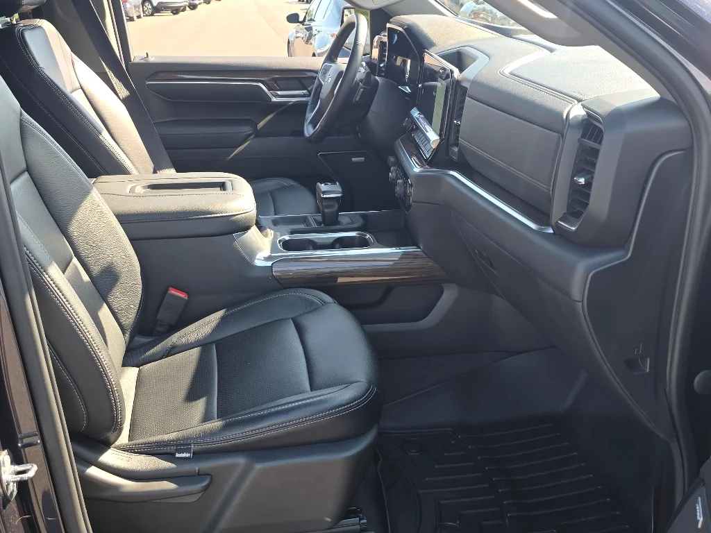 Used 2022 Dark Ash Metallic Chevrolet RST image 24