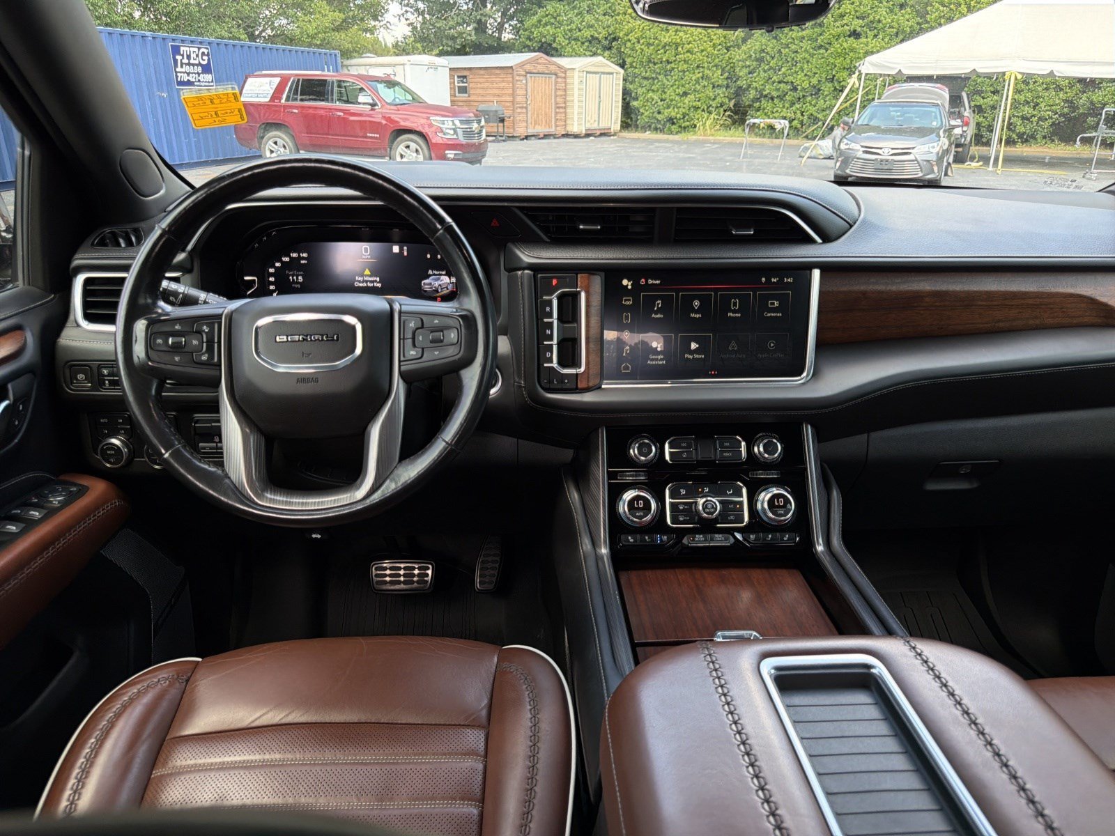 2023 GMC Yukon Denali Ultimate - Photo 30