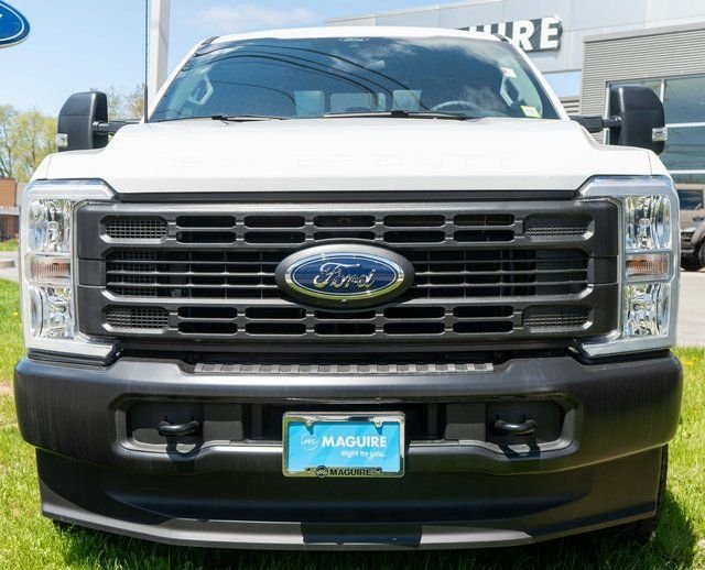 New 2026 Oxford White Ford F-350® XL image 2
