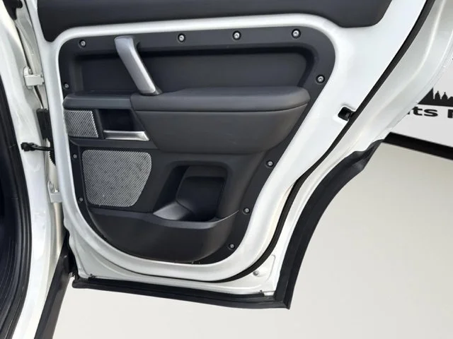 2024 Land Rover Defender X-Dynamic SE - Photo 28