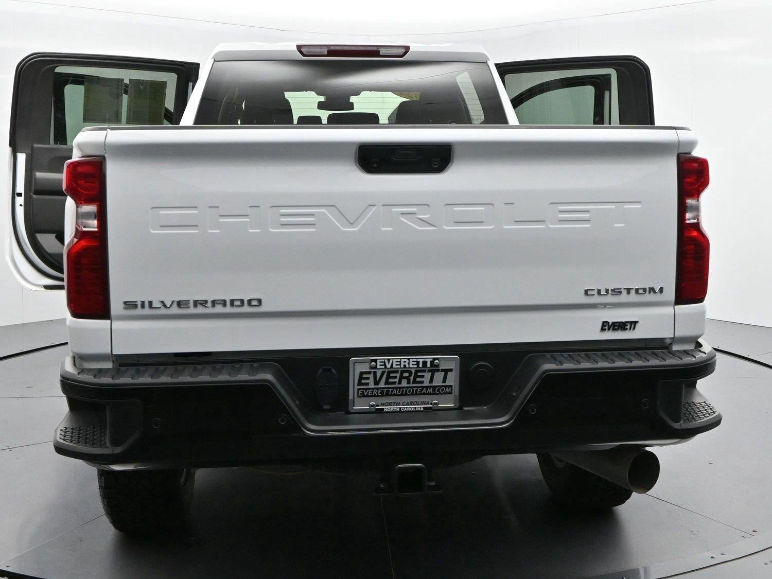 Used 2024 Summit White Chevrolet Custom image 39