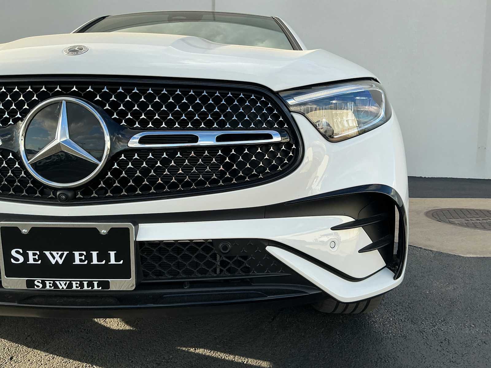 Certified Used 2026 Polar White Mercedes-Benz GLC 300 image 7