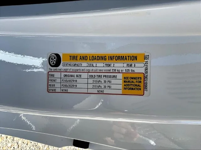 Used 2014 White Chevrolet Base image 20