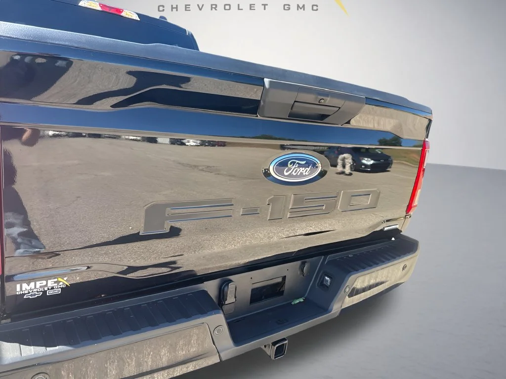 Used 2023  Ford XL image 32