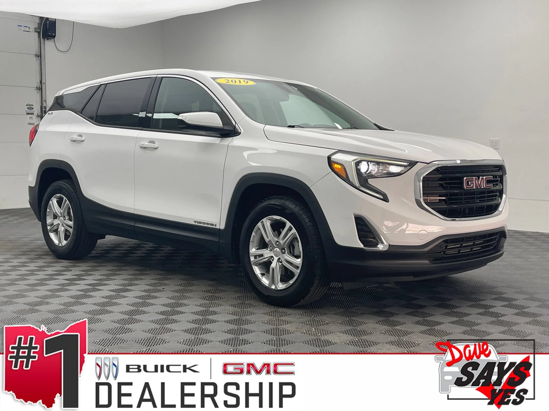 Used 2019 SUMMIT WHITE GMC SLE image 1