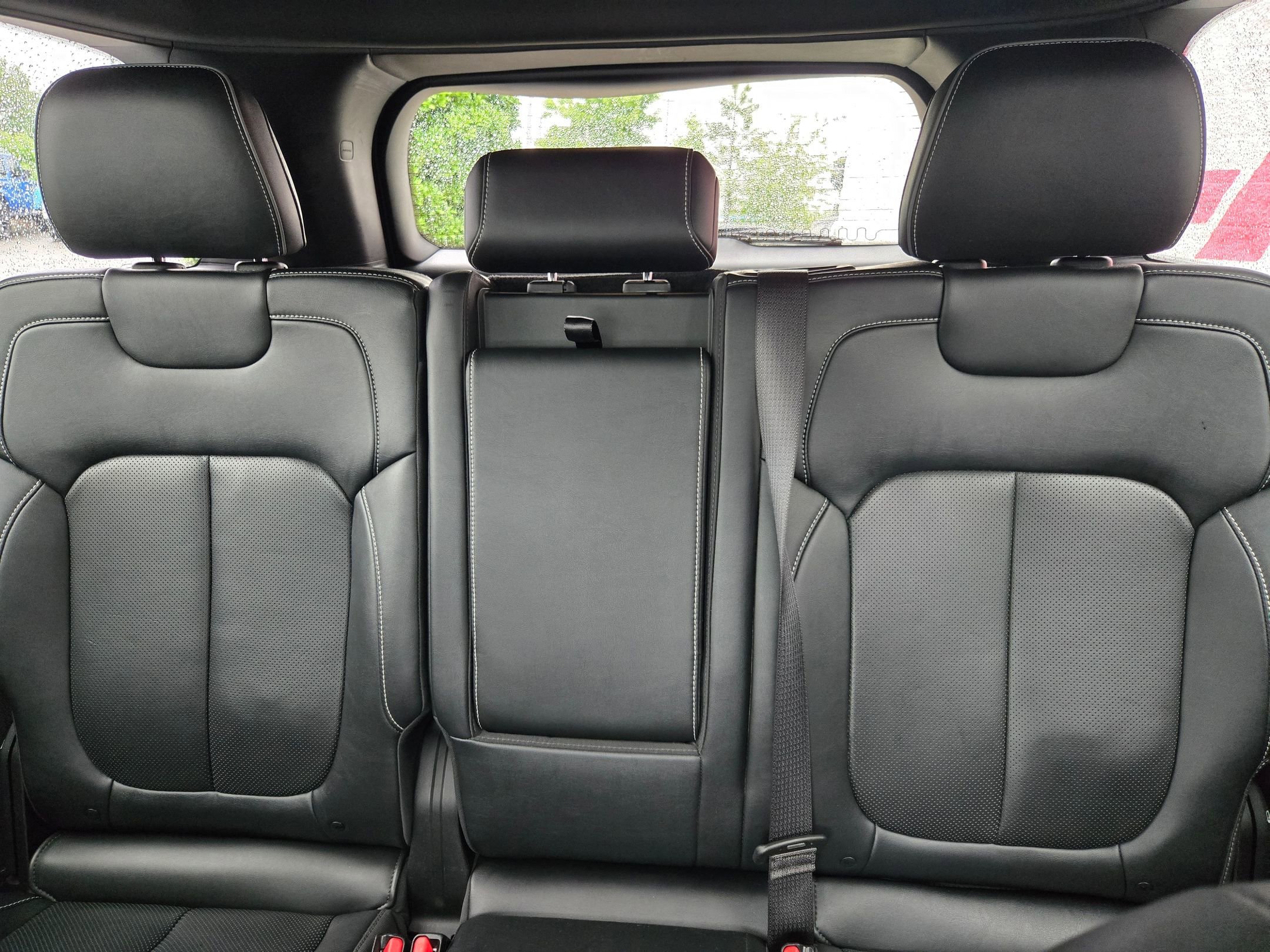 Used 2022 Silver Zynith Jeep Overland image 13