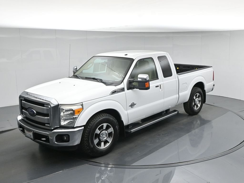 Used 2013 White Ford Lariat image 36