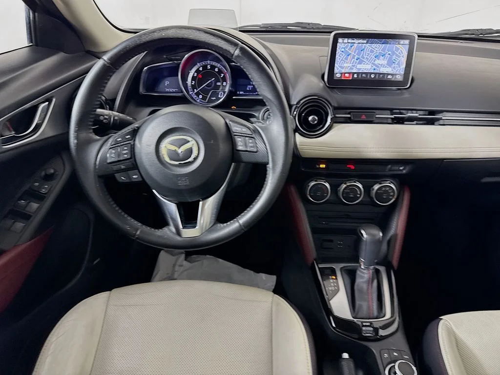 Used 2016 White Mazda Grand Touring image 29