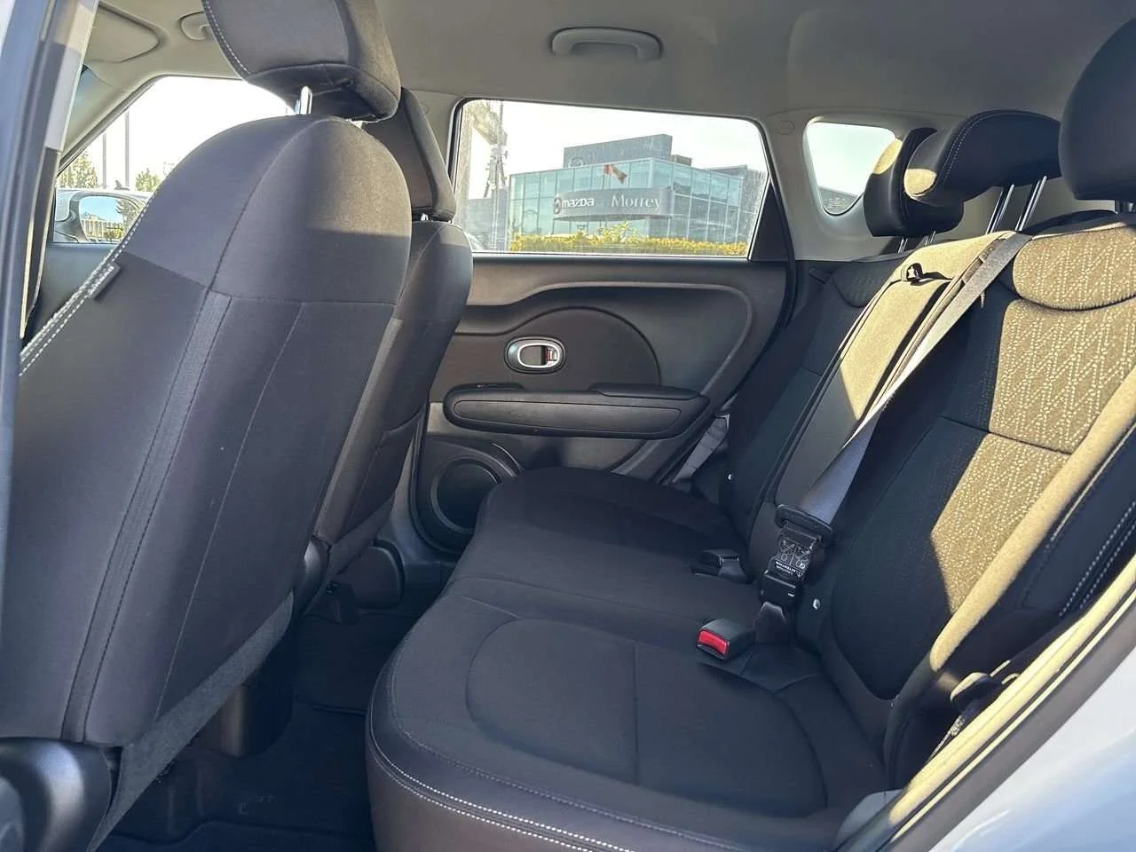 Used 2016 Polar Kia LX at Dilawri Certified   One Owner   Local BC image 27