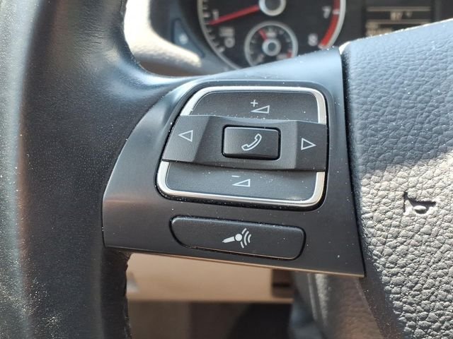 Used 2012 Silver Volkswagen 2.5 SE image 13