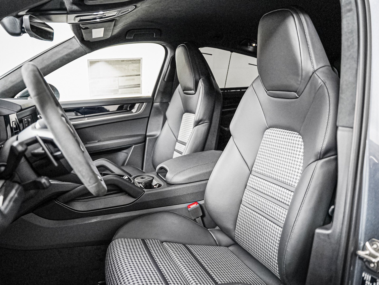 New 2026 VANADIUM GREY Porsche S Coupe image 5