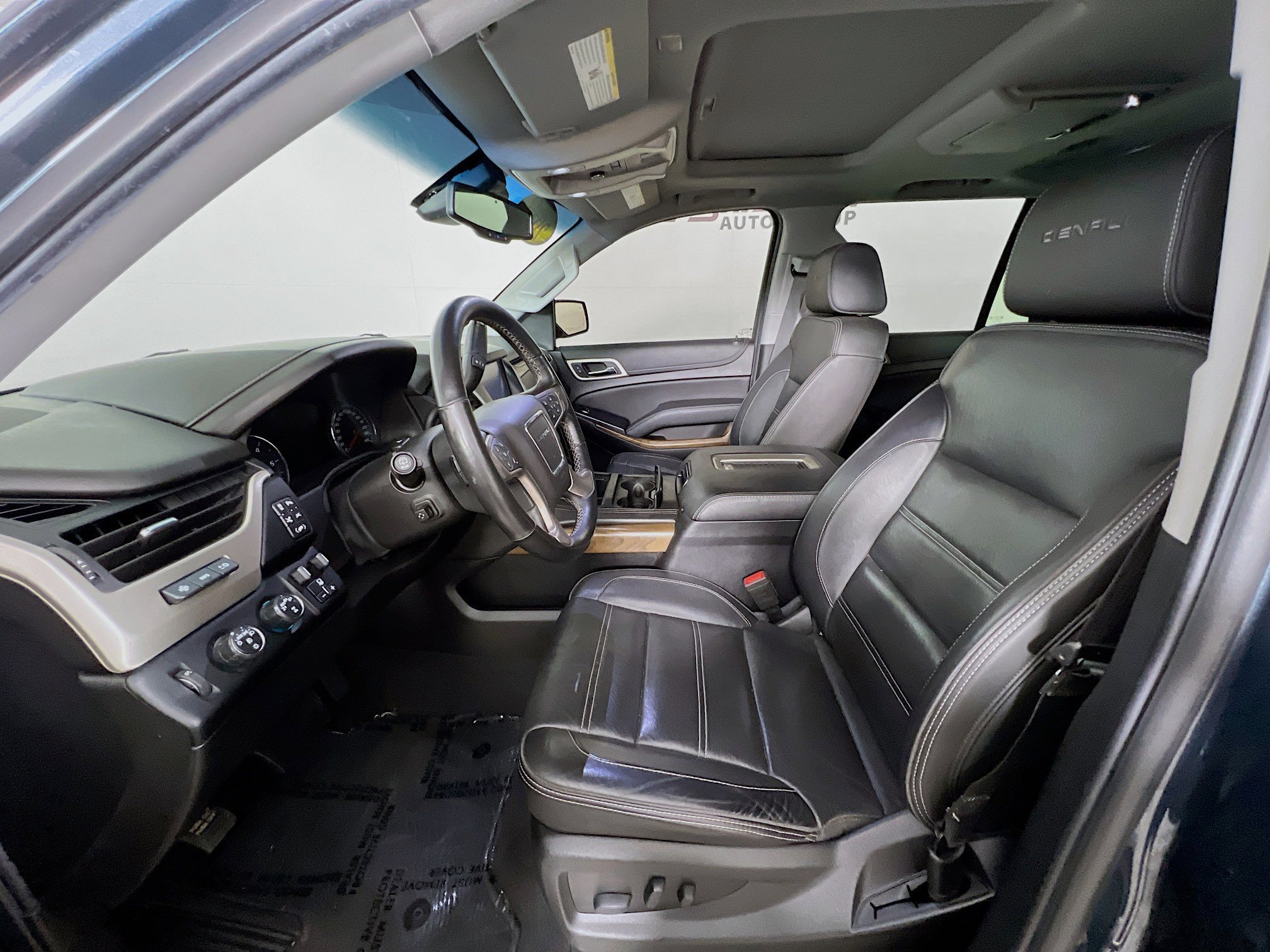 Used 2019 Dark Sky Metallic GMC DENALI image 10